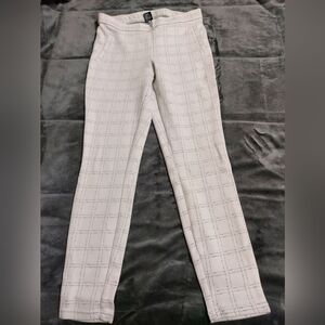 EUC Women's HUE pants, M